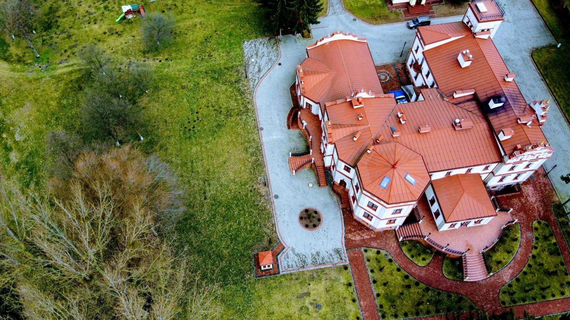 Palac Mysleta Uzdowo Exteriér fotografie
